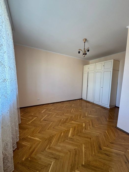 Продаж 2 поверхового будинку