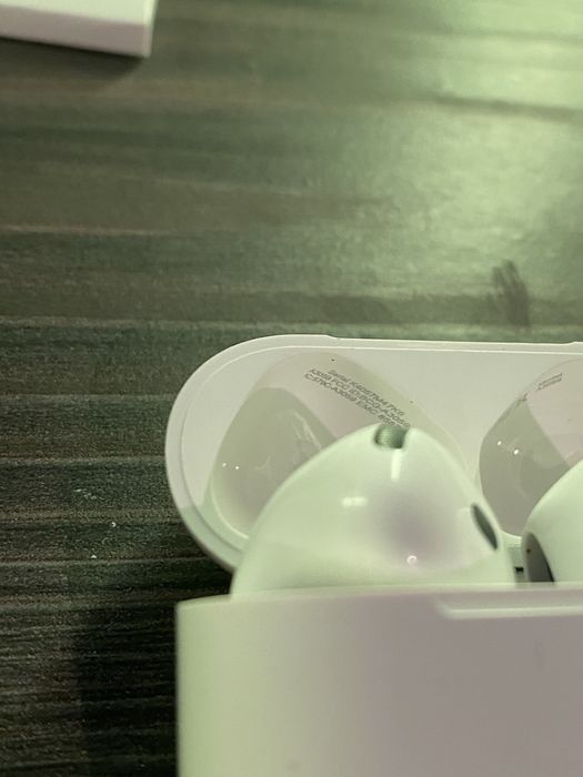 Airpods 4 z anc