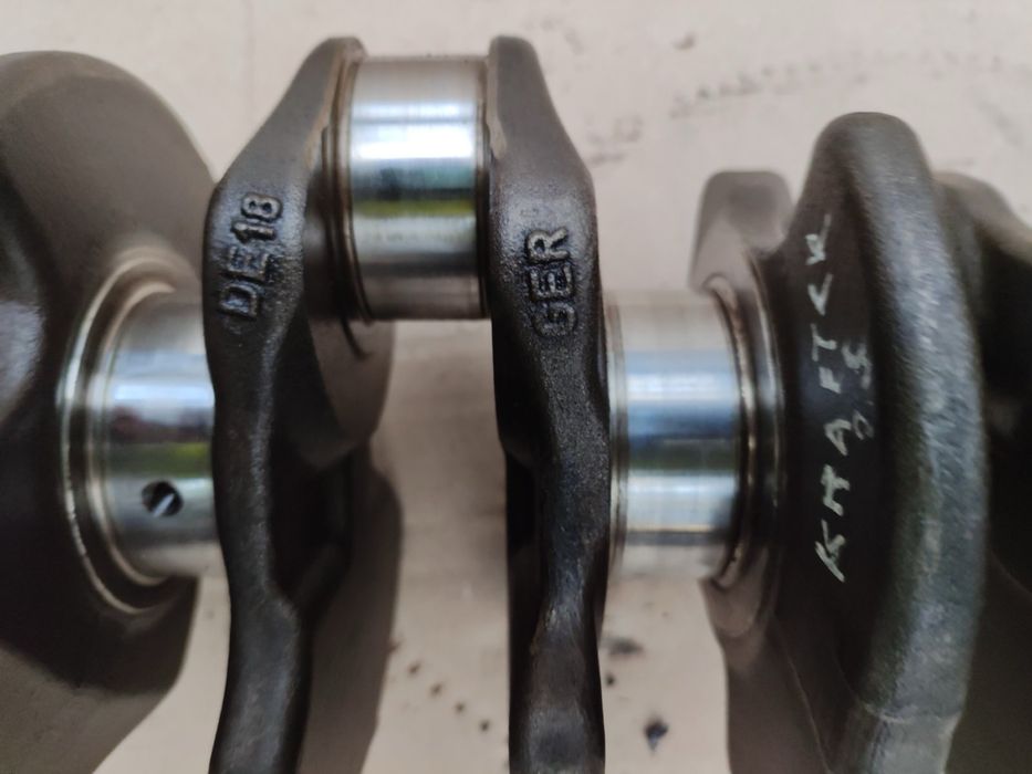 Деталі двигуна WV Crafter