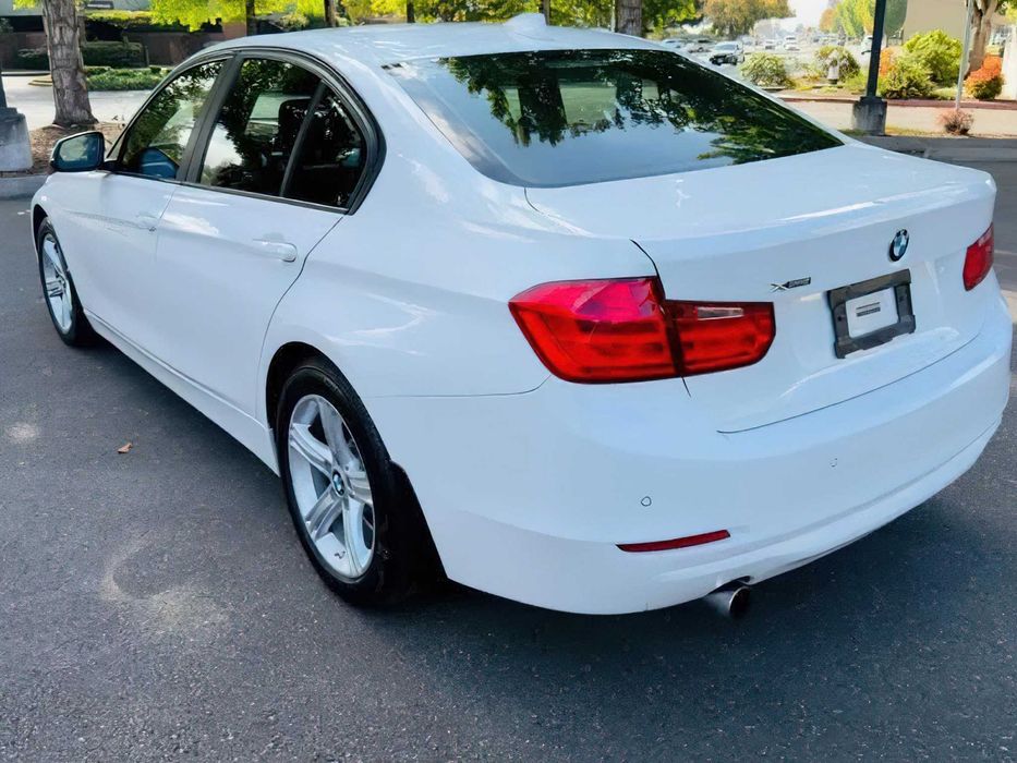 BMW 3 Series 320i      2015