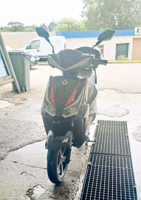 Neovolt Pulse 72V 65km de autonomia, 65km/h velocidade máxima.