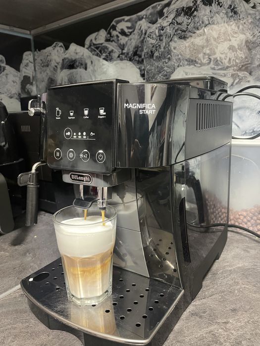 Кавоварка Delonghi Magnifica Start