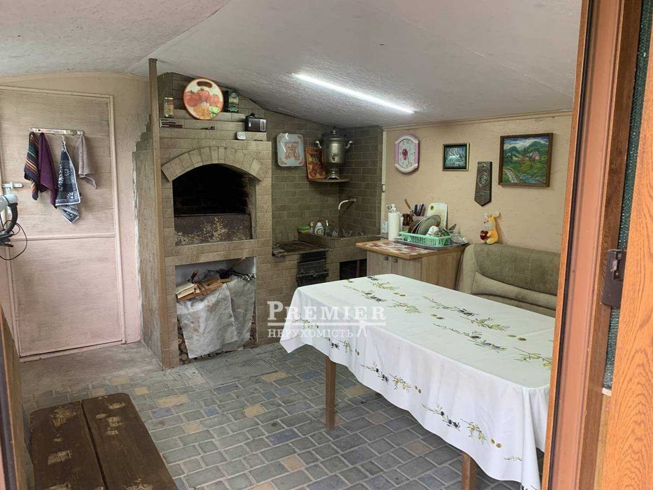 Продається затишний будинок в Світлом