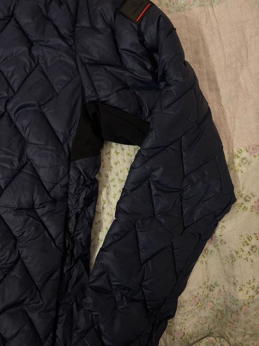 Жіноча куртка від Bogner