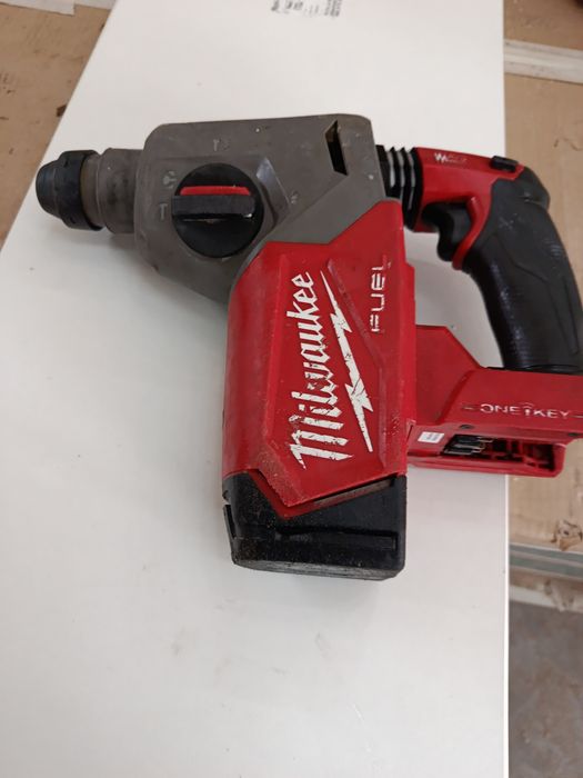 Sprzedam kompresor Milwaukee m18