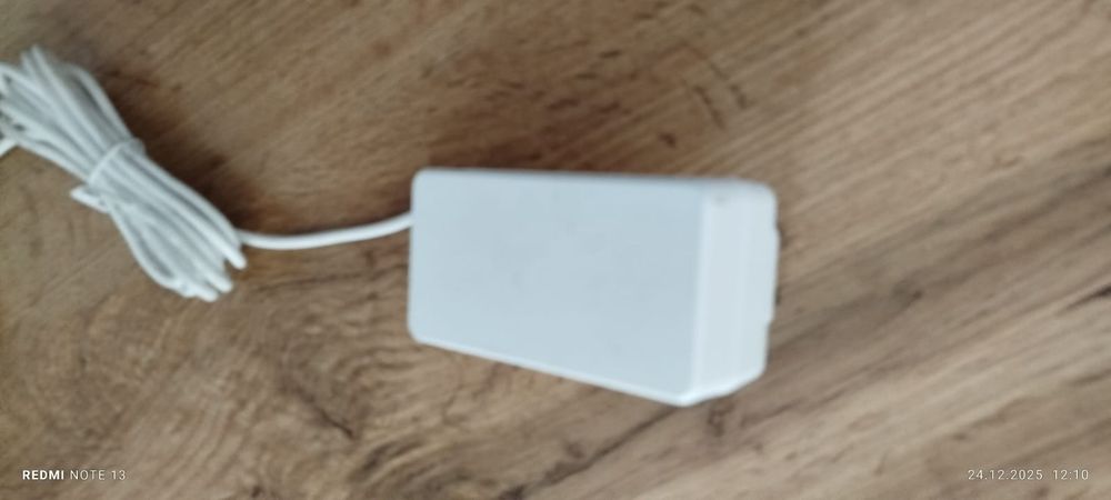 Zasilacz 12v sprawny