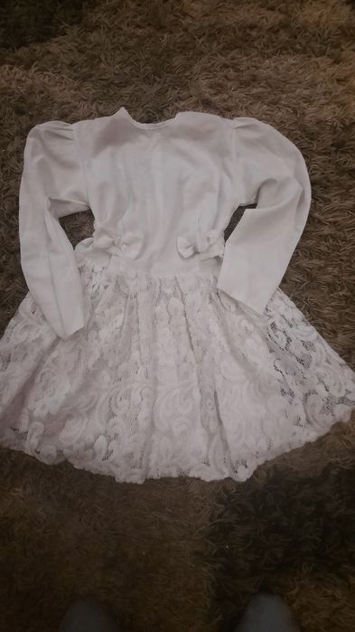 Нарядное платье для девочки 4-6 лет