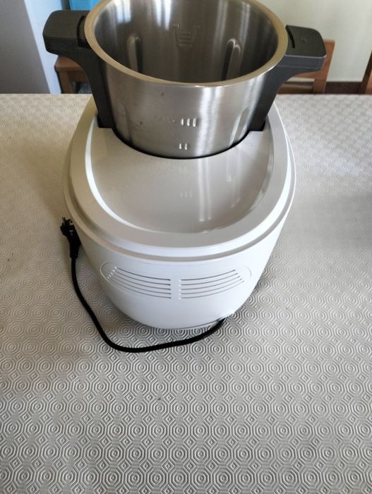 Robot de cozinha SilverCrest novo