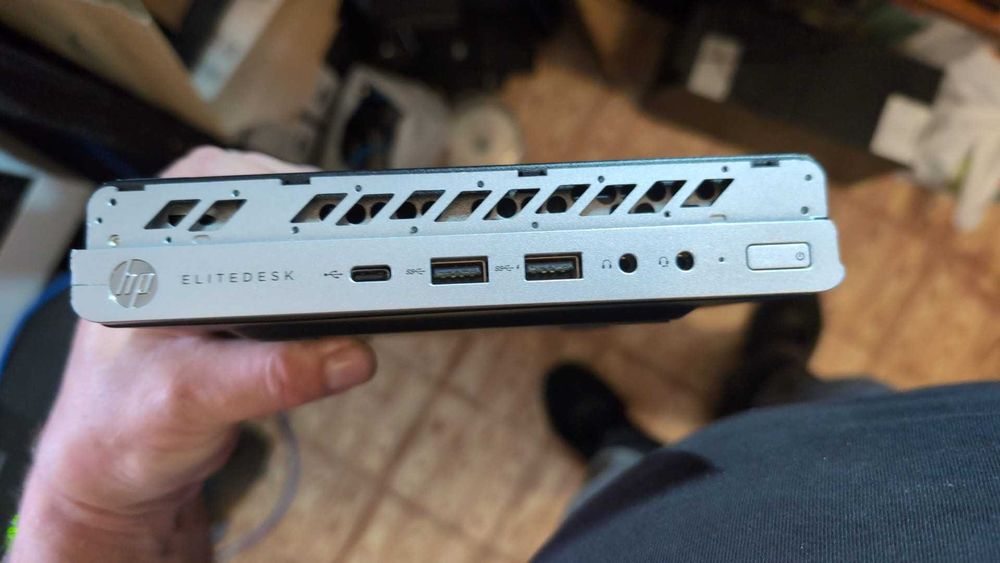 Vendo mini pc HP Elitedesk 800 G5 Mini i5-9500t com 8gb ddr4 e nvme 256gb usado