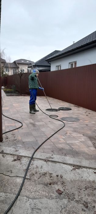 Гидродинамическая прочистка труб канализации.Сантехник.