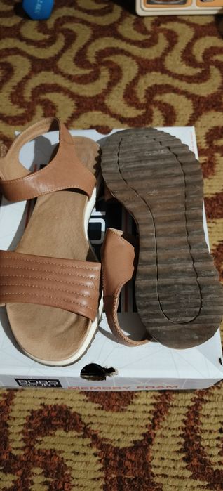 Босоніжки Caprice