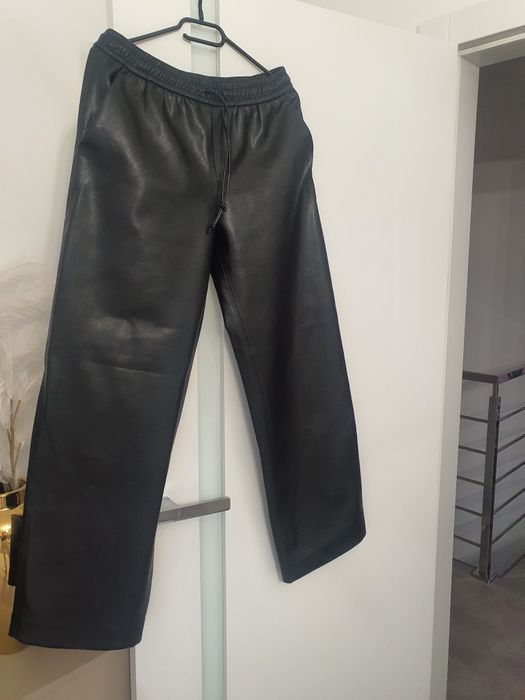 Spodnie Zara szerokie eko skóra