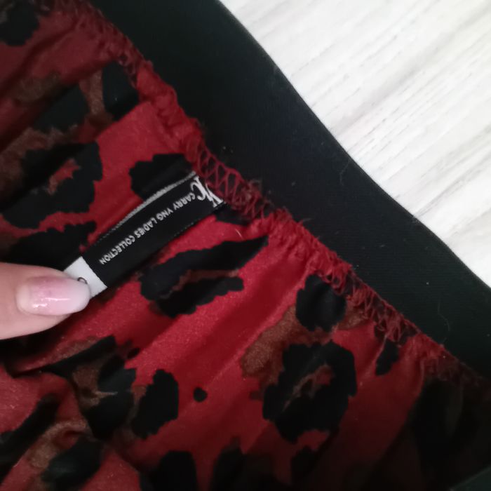 Carry spódnica bordo w panterkę plisy