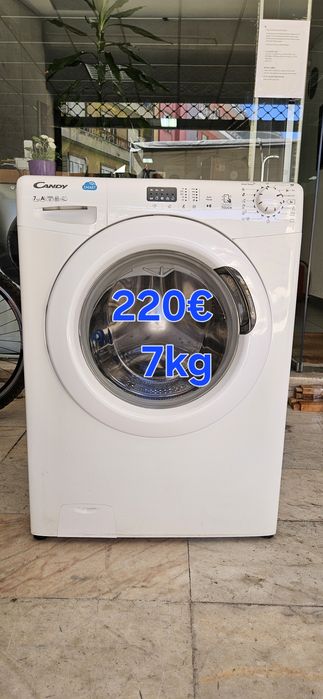 Máquinas de lavar roupa usadas, em bom estado e prontas a utilizar.