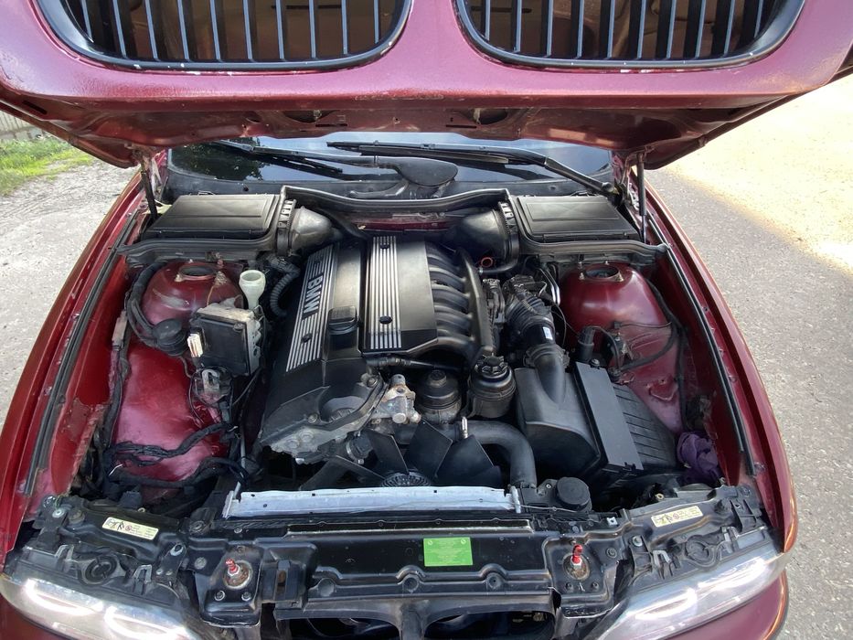 Продам BMW 520 E39