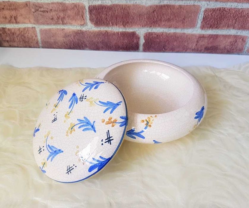 Taça com tampa circular porcelana decoração