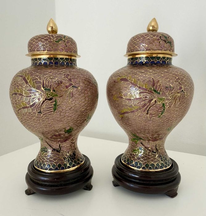 Par de potes chineses com tampa em Cloisonné "plique-à-jour"