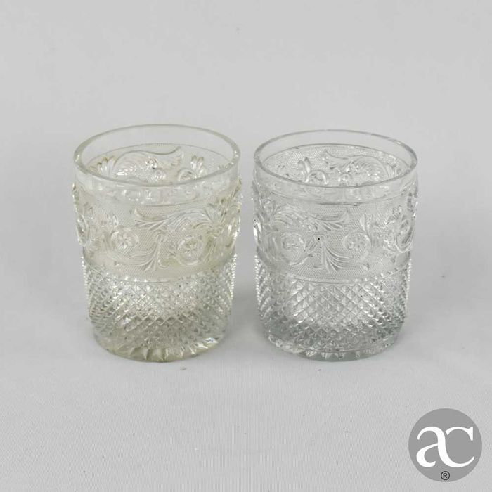 Par de copos em cristal lapidado da Vista Alegre 1ª metade do séc. XIX