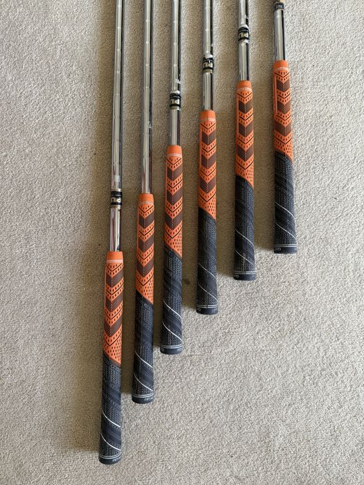 Cleveland CG4 Tour Grips Novos
