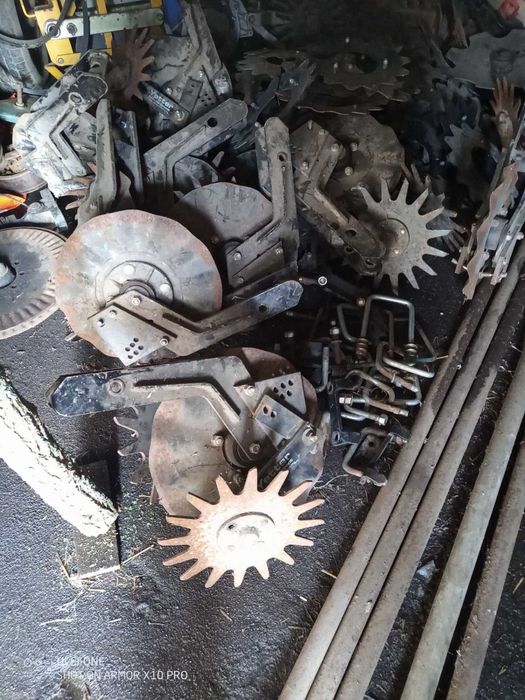 Продам запчастини до сівалки, колтера, розгортач