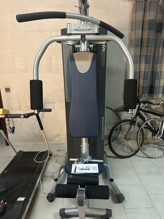 Maquina musculacao
