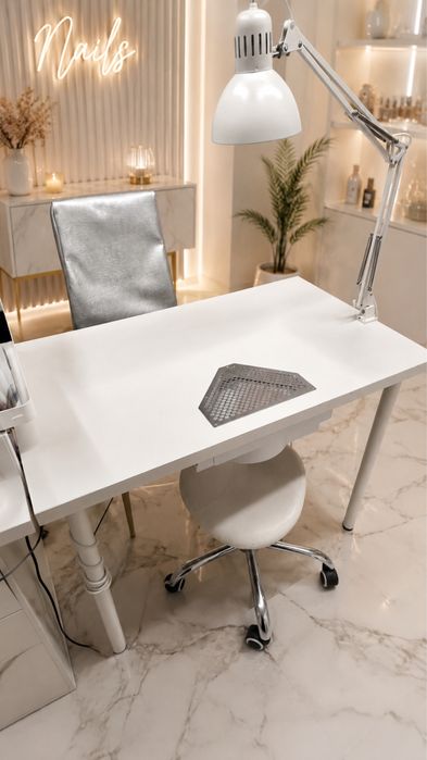 Stół do manicure z pochłaniaczem pyły Verakso