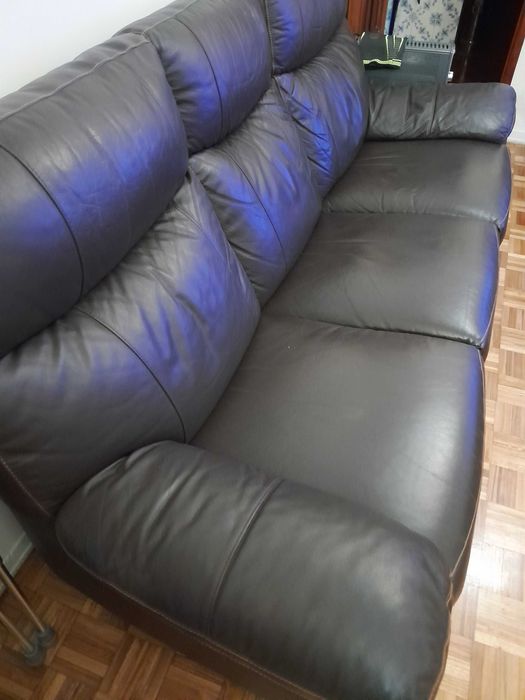 Sofa 3 modulos em pele castanho