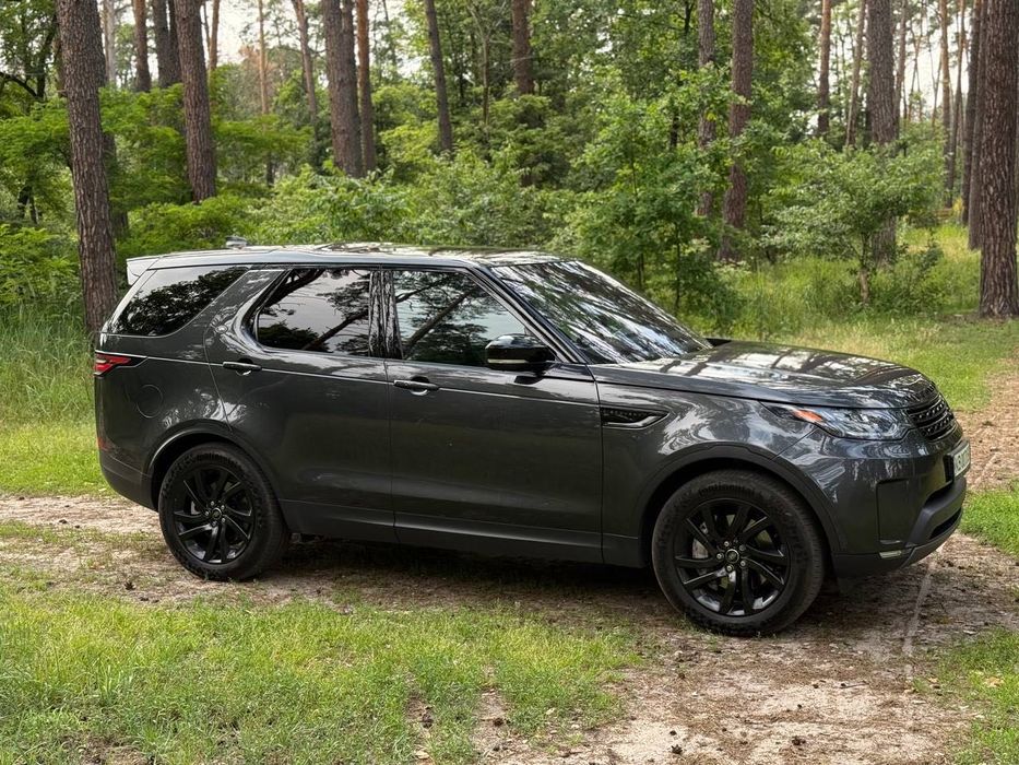 Land Rover Discovery 5