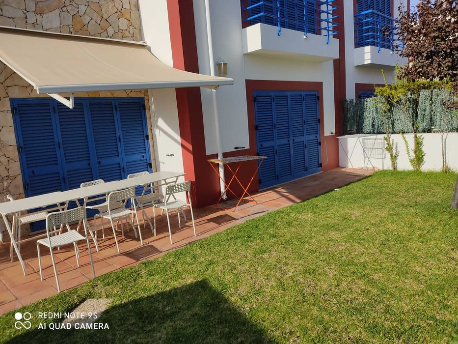 Vivenda com 3 quartos a 500 m da praia da Manta Rota