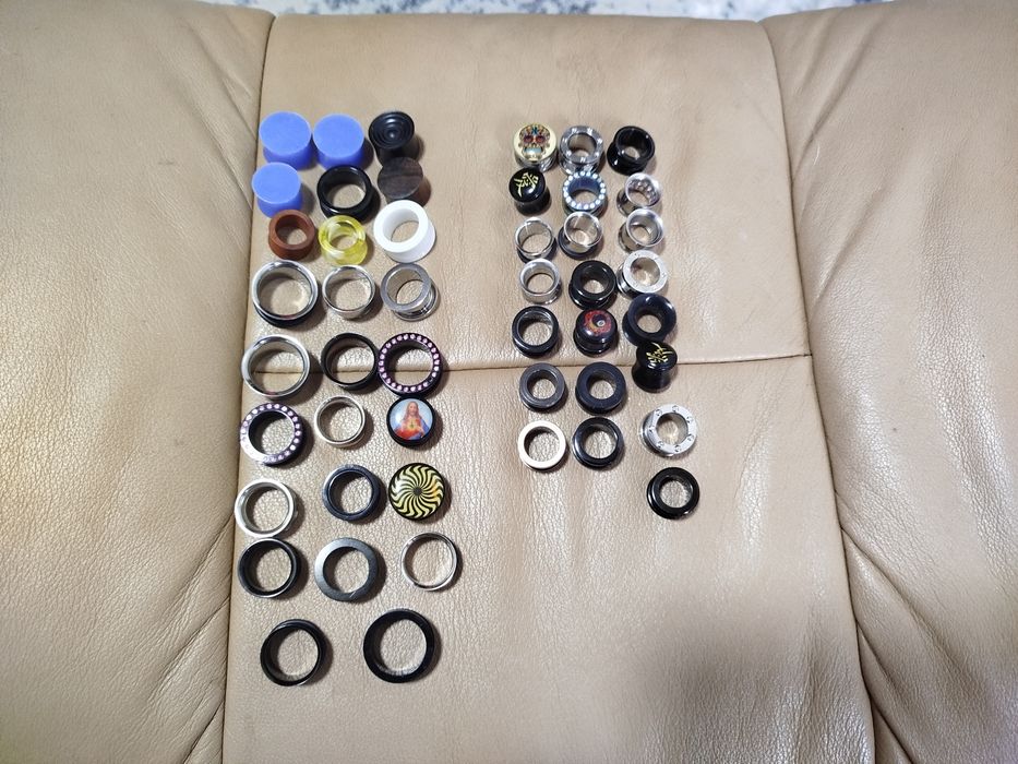 Тунелі / плаґи / розтяжки для вух — великий набір, нові