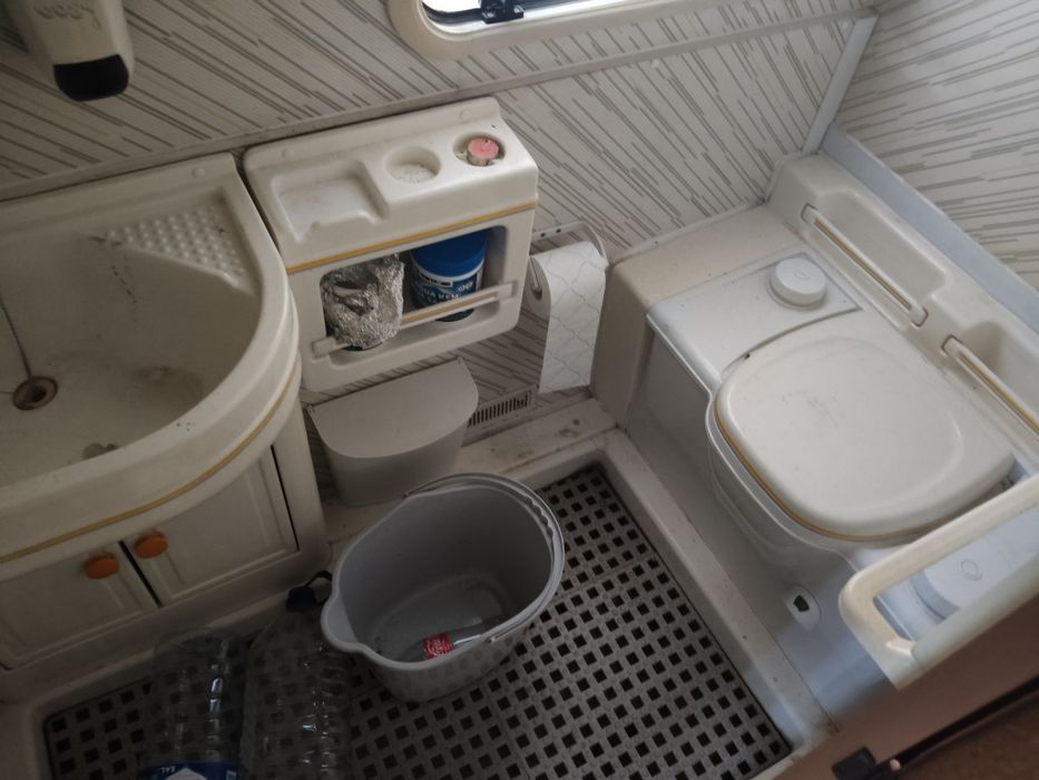 Autocaravana Peugeot J5 pilote