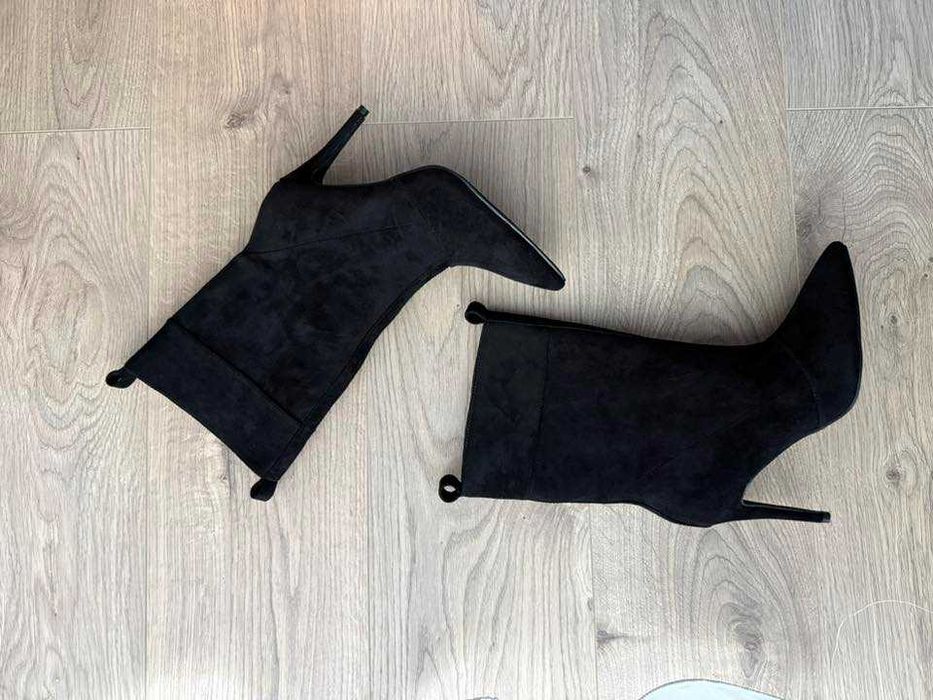 Nowe Eleganckie botki wsuwane na smukłej szpilce - 39 - 25cm