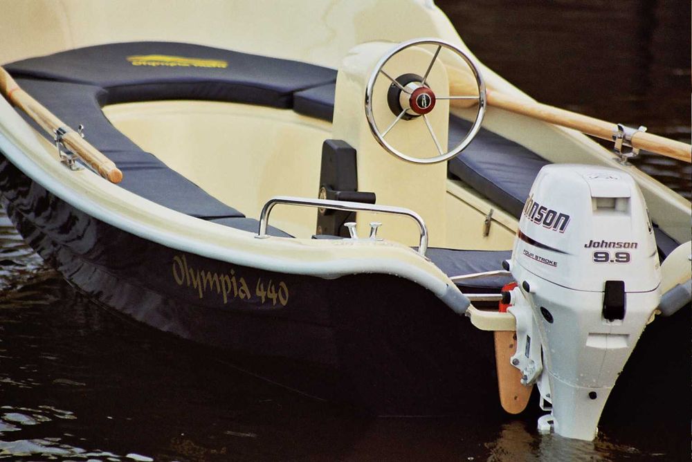 sprzedam łódz motorową OLYMPIA 440 classic
