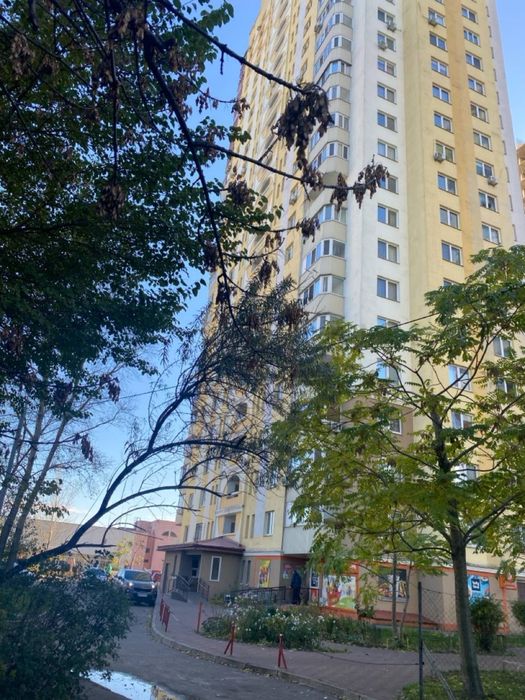 Оренда чудовоі  3к  квартири по вул Хорольська, 1А.