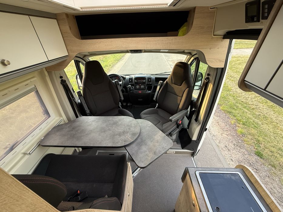Kampervan  wynajem kamper campervan do wynajęcia