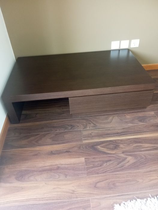 Mesa de centro castanha