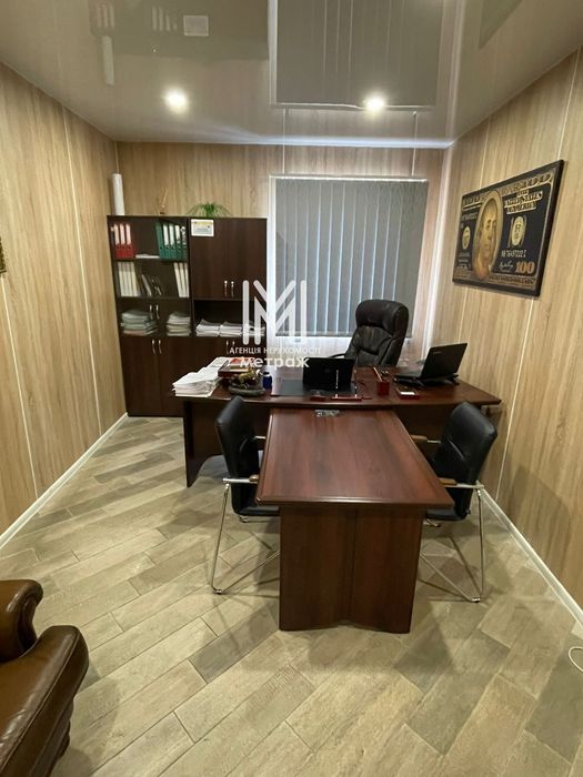 Продам 2к квартиру-офис в кирпичном доме,закрытый двор,Центральный рын