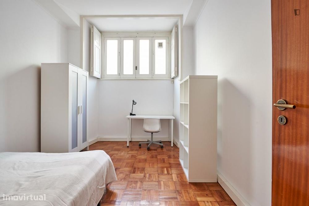Quarto - localizado em Alameda Lisbon