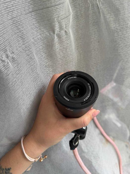 Sony a6500 + Viltrox AF 23mm f/1.4 E mount + 3 зарядних блочка