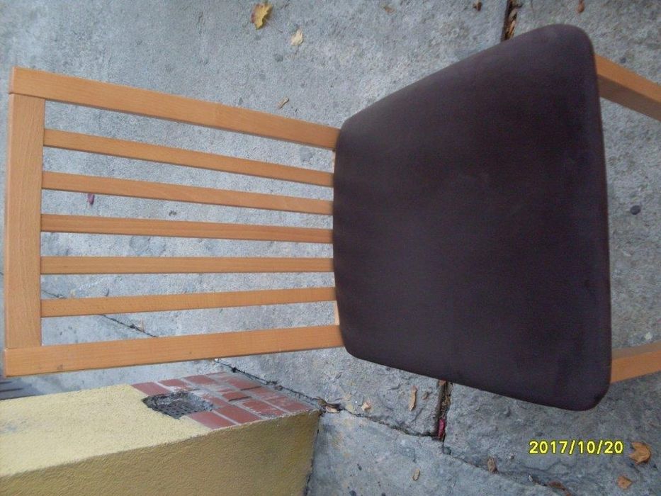 Sprzedam stół z krzesłami