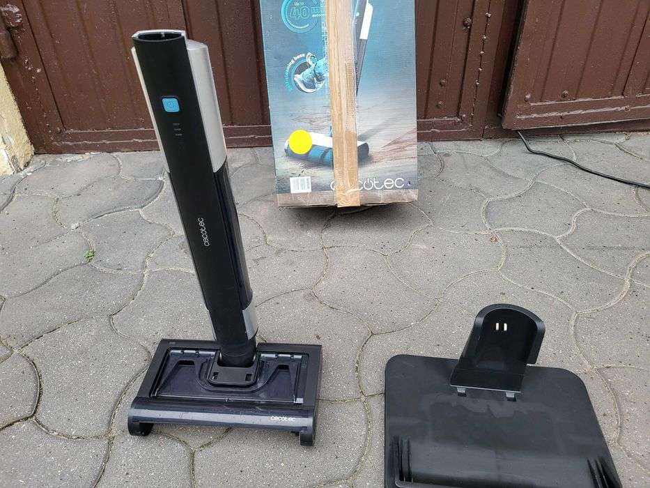 Mop elektryczny CECOTEC Freego Wash Bezprzewodowy