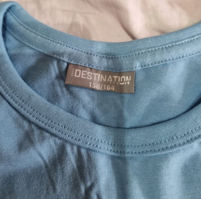 Koszulki młodzieżowe nowe.