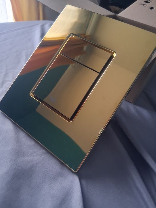 Przycisk GROHE złoty 38732GL0