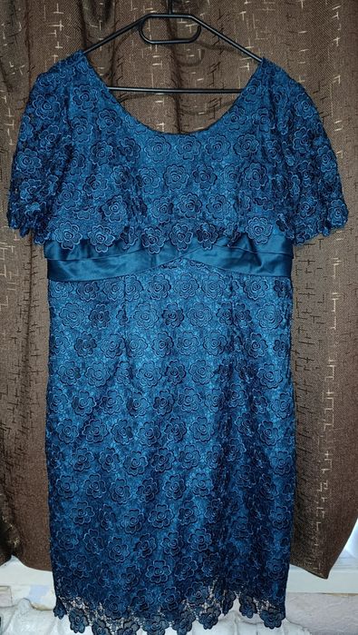 Дуже чудова сукня