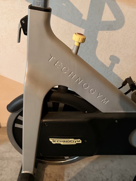 Bicicleta Estática - TechnoGym