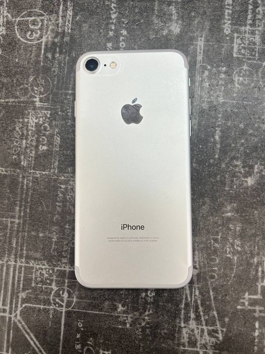 iPhone 7 в гарному стані