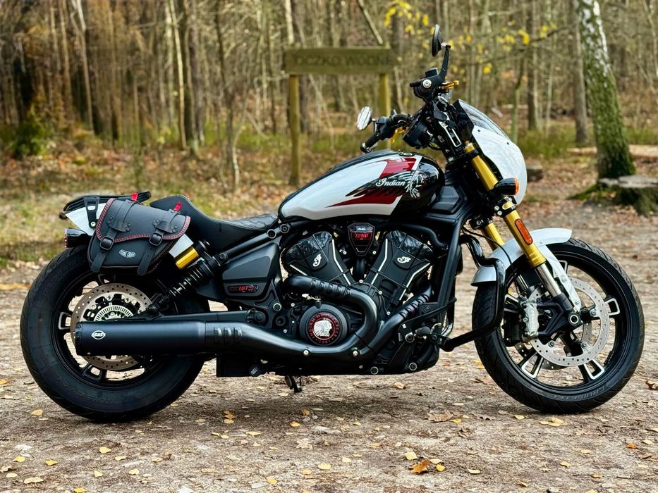 Indian Scout Indian Scout 101 Ghost White Metallic with Graphics MY25