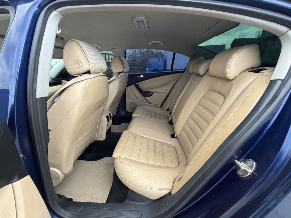 Volkswagen Passat [ Comfortline ]