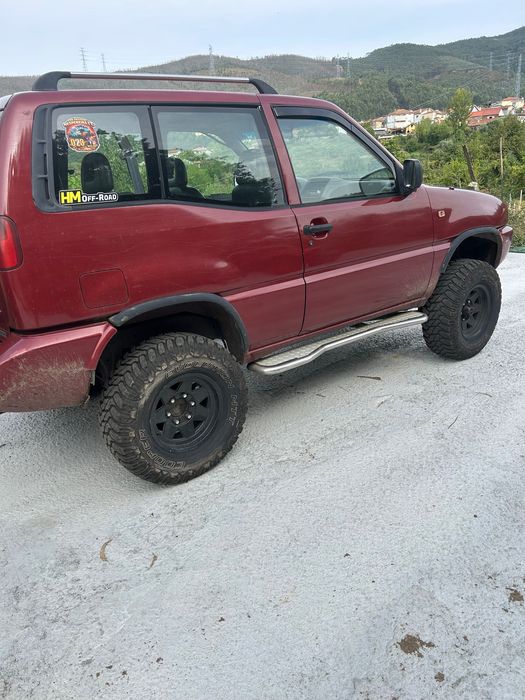Nissan Terrano 2
