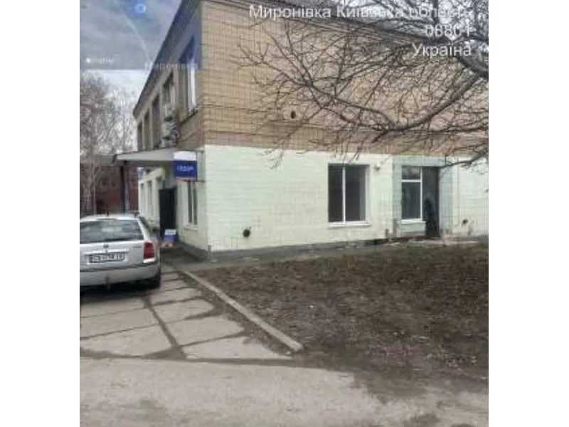 Продаж комерційного приміщення 169 м² + гараж у центрі Миронівки, вул. Захарченка, 56